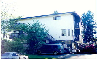 16541 5th Ave NE Apartments