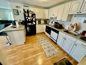 260 River St in Waltham, MA - Building Photo - Building Photo