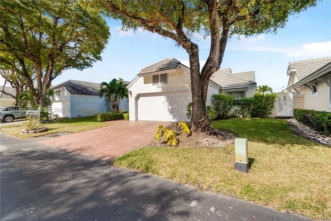 9939 NW 47th Terrace in Doral, FL - Building Photo - Building Photo