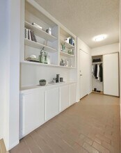 1410 Wellesley Ave in Los Angeles, CA - Foto de edificio - Interior Photo