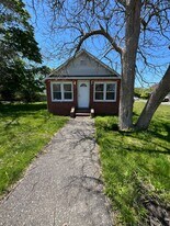 82 Cranberry Dr in Mastic Beach, NY - Building Photo