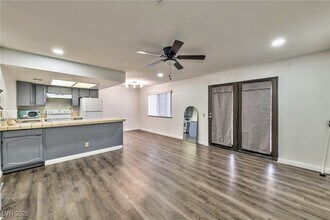4150 Sanderling Cir in Las Vegas, NV - Building Photo - Building Photo
