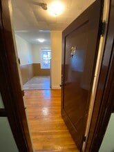 126 Warren St, Unit A32 in Boston, MA - Foto de edificio - Building Photo