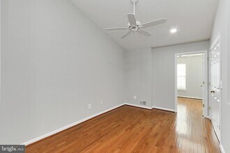 26143 Nimbleton Square in Chantilly, VA - Building Photo - Building Photo