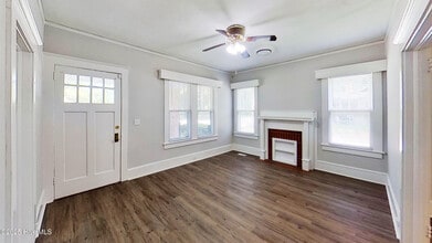 2426 Princess Pl Dr in Wilmington, NC - Building Photo - Building Photo