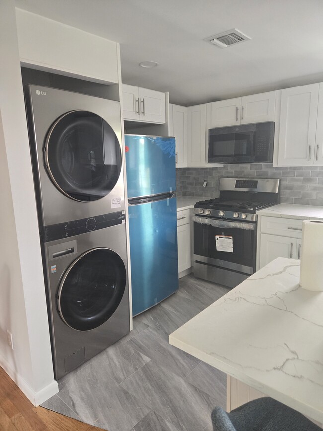 107 3rd St, Unit 2nd Floor