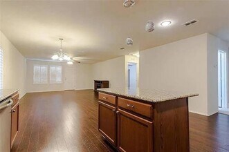 829 Underhill Dr in Arlington, TX - Building Photo - Building Photo