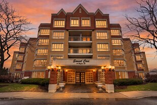 16 Raglan St in Collingwood, ON - Building Photo