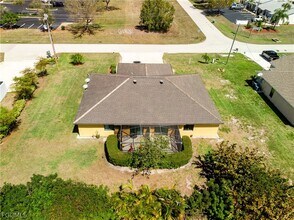 902 SW 39th Terrace in Cape Coral, FL - Building Photo - Building Photo