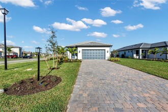 20604 Pebble Gln Dr in Estero, FL - Foto de edificio - Building Photo