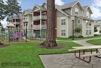 Plum Meadows in Vancouver, WA - Building Photo - Building Photo