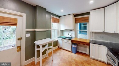 8514 Shawnee St in Philadelphia, PA - Building Photo - Building Photo