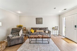 530 W 10th St in Kansas City, MO - Building Photo - Building Photo