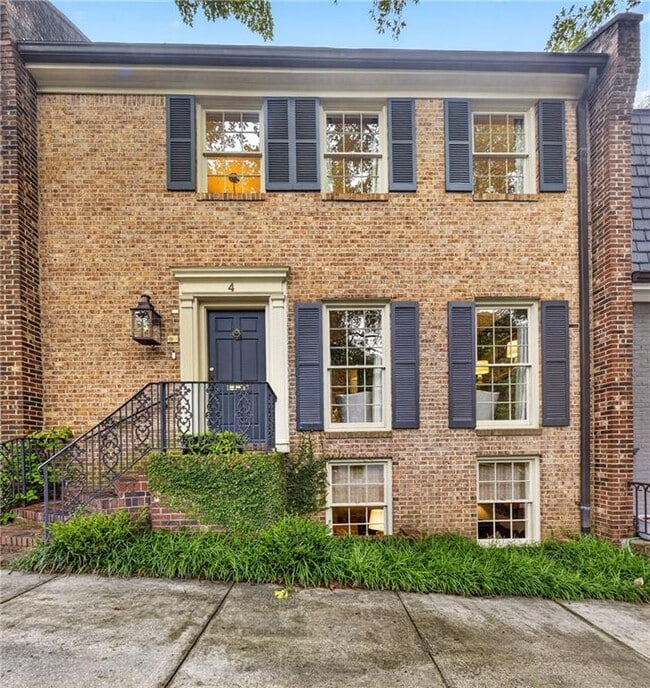 property at 4 Montclair Dr NE