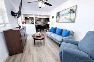 324 Van Buren St, Unit SI FL1-ID1358006P in Hollywood, FL - Building Photo