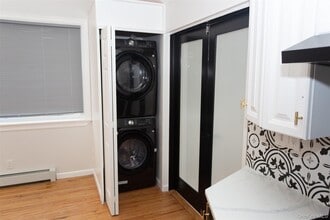 712 Barnes Ave in Baldwin, NY - Building Photo - Building Photo