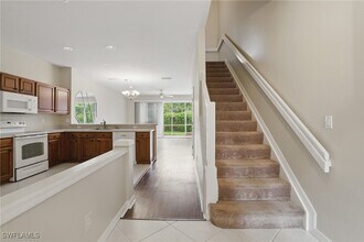 8310 Village Edge Cir in Ft. Myers, FL - Building Photo - Building Photo