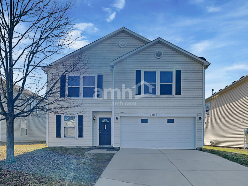 11343 Congaree Way in Indianapolis, IN - Building Photo