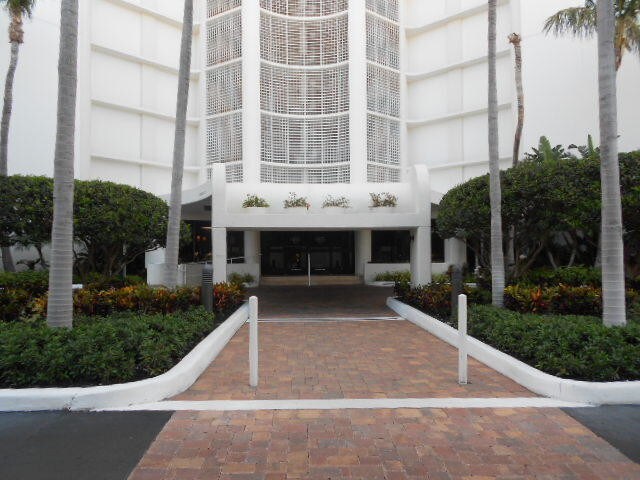 3000 N Ocean Dr-Unit -30d in West Palm Beach, FL - Building Photo