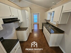 2942 S Mendenhall Rd in Memphis, TN - Building Photo - Building Photo