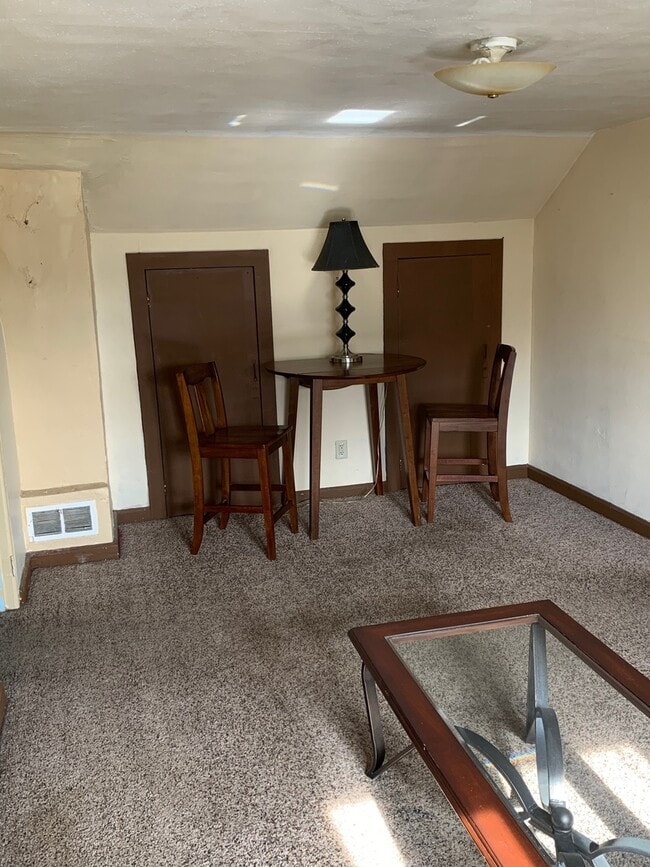 property at 407 N 12th St