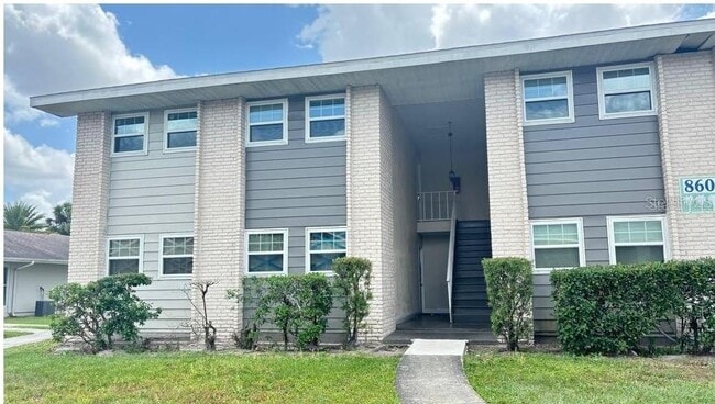 property at 860 Sky Lake Cir