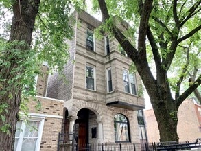 1409 North Campbell Avenue, Unit Unit 2 in Chicago, IL - Foto de edificio - Building Photo