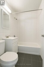 890 Jane St in Toronto, ON - Building Photo - Building Photo