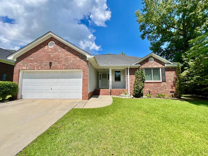 104 Weatherby Ct in Lexington, SC - Building Photo