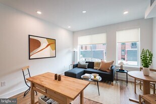 2101 Washington Ave in Philadelphia, PA - Building Photo