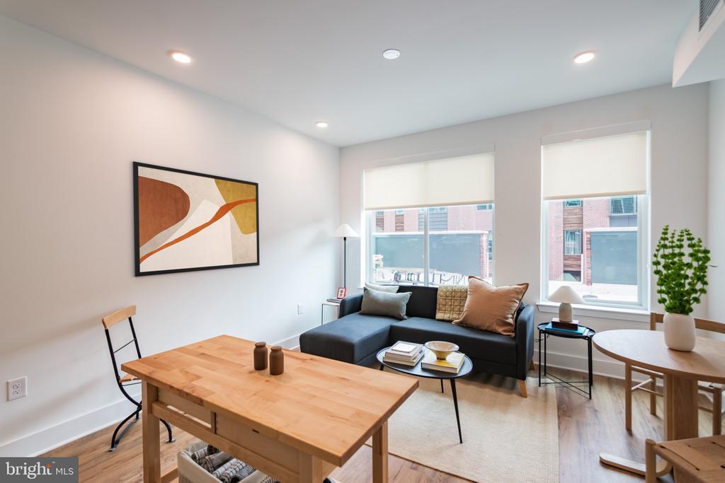 2101 Washington Ave in Philadelphia, PA - Building Photo