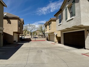 34746 N 30th Dr in Phoenix, AZ - Foto de edificio - Building Photo