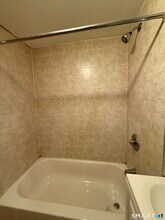 21 N Walnut St in Waterbury, CT - Building Photo - Building Photo