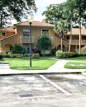 4879 Via Palm Lakes in West Palm Beach, FL - Building Photo - Building Photo