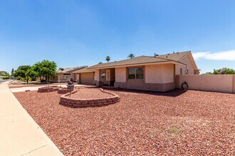 10427 W White Mountain Rd in Sun City, AZ - Building Photo - Building Photo