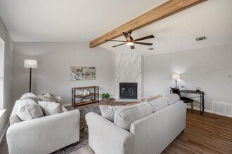 7804 Turquoise Trail in Austin, TX - Building Photo - Building Photo