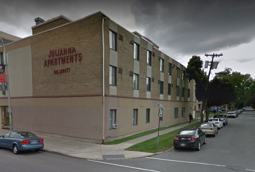 Julianna Apartments in Buffalo, NY - Foto de edificio