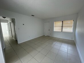 7002 Budapest Way in Orlando, FL - Building Photo - Building Photo