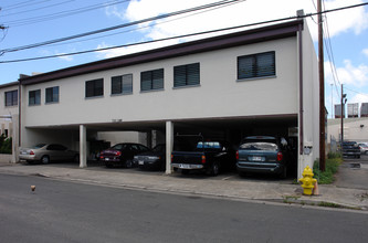 730 Umi St in Honolulu, HI - Foto de edificio - Building Photo