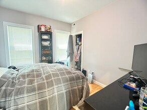 81 Newbury St, Unit 2 in Somerville, MA - Building Photo - Building Photo