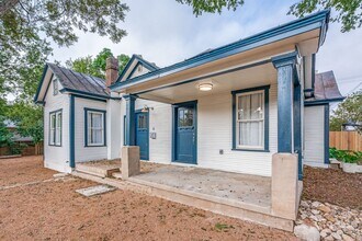 210 Mason St in San Antonio, TX - Building Photo - Building Photo