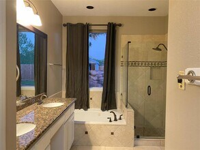 7710 Misty Fern Ct in Houston, TX - Building Photo - Building Photo