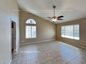 5550 W Garden Dr in Glendale, AZ - Foto de edificio - Building Photo