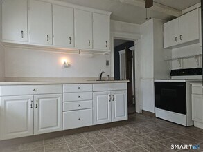 74 Burlington Ave in Bristol, CT - Building Photo - Building Photo