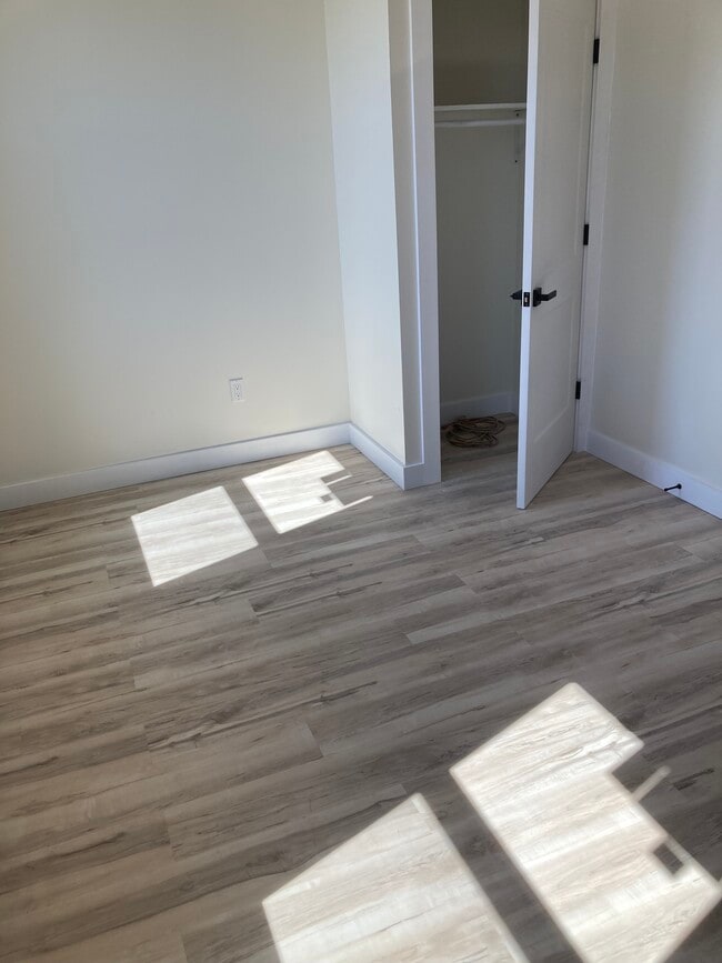 5927 W Girard Ave in Philadelphia, PA - Building Photo - Building Photo