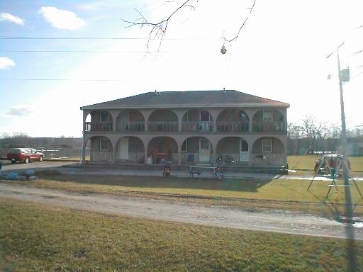 897 E Broadway St in Marseilles, IL - Building Photo