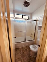 135 N Swall Dr in West Hollywood, CA - Building Photo - Building Photo