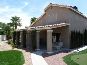 912 Crowfoot in Henderson, NV - Building Photo - Building Photo