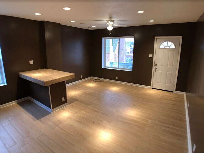 116 10th St-Unit -3 in Donora, PA - Building Photo - Building Photo