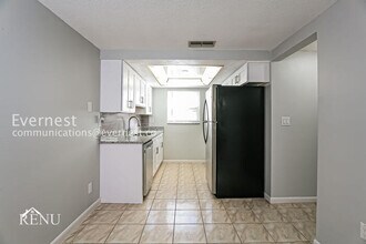 7125 Nova Scotia Dr in Port Richey, FL - Building Photo - Building Photo